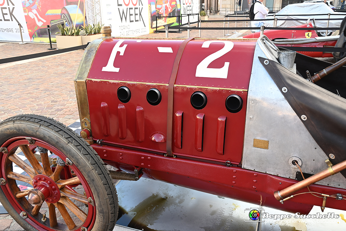 VBS_3858 - Autolook Week - Le auto in Piazza San Carlo.jpg